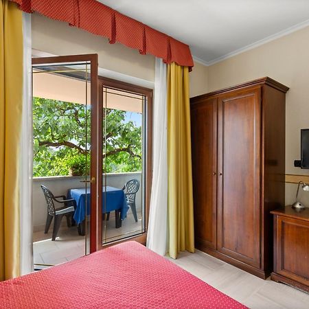 Hotel Ai Sette Nani Sistiana Exterior photo